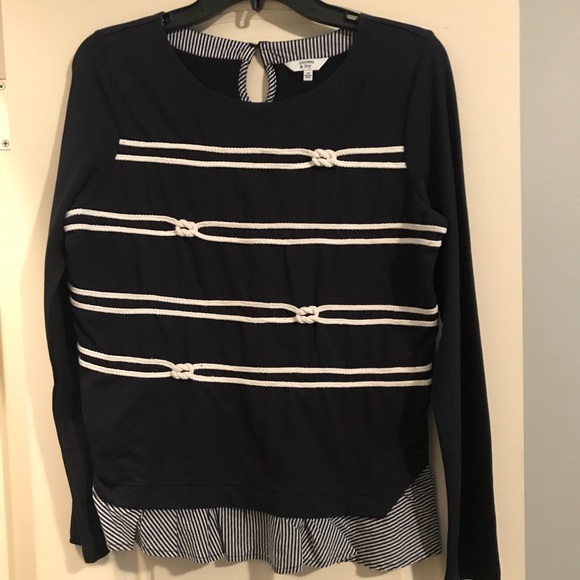 Crown and Ivy top - Picture 3 of 4